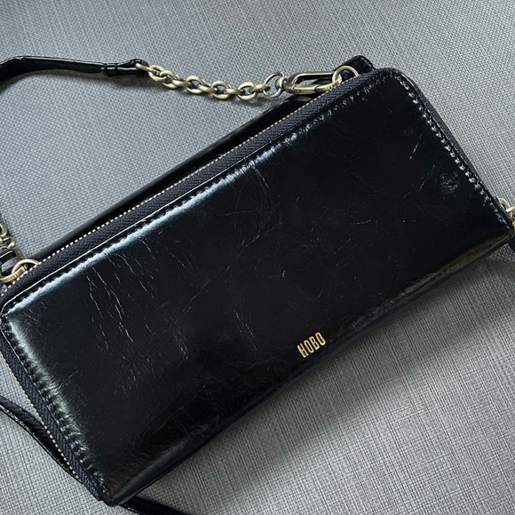 HOBO Black Leather Crossbody Wallet - Picture 2 of 5